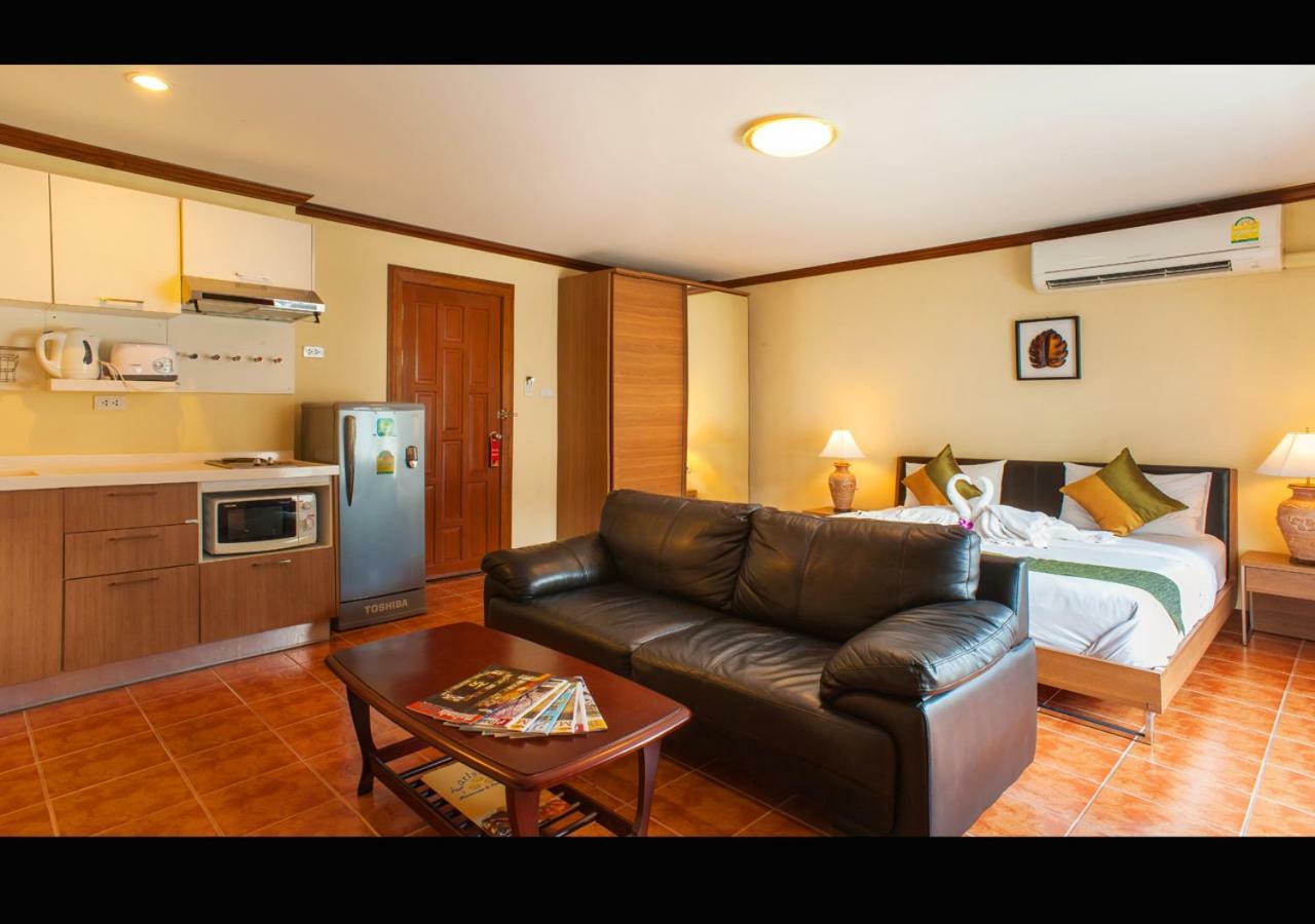 Patong Karlssons Hotel エクステリア 写真