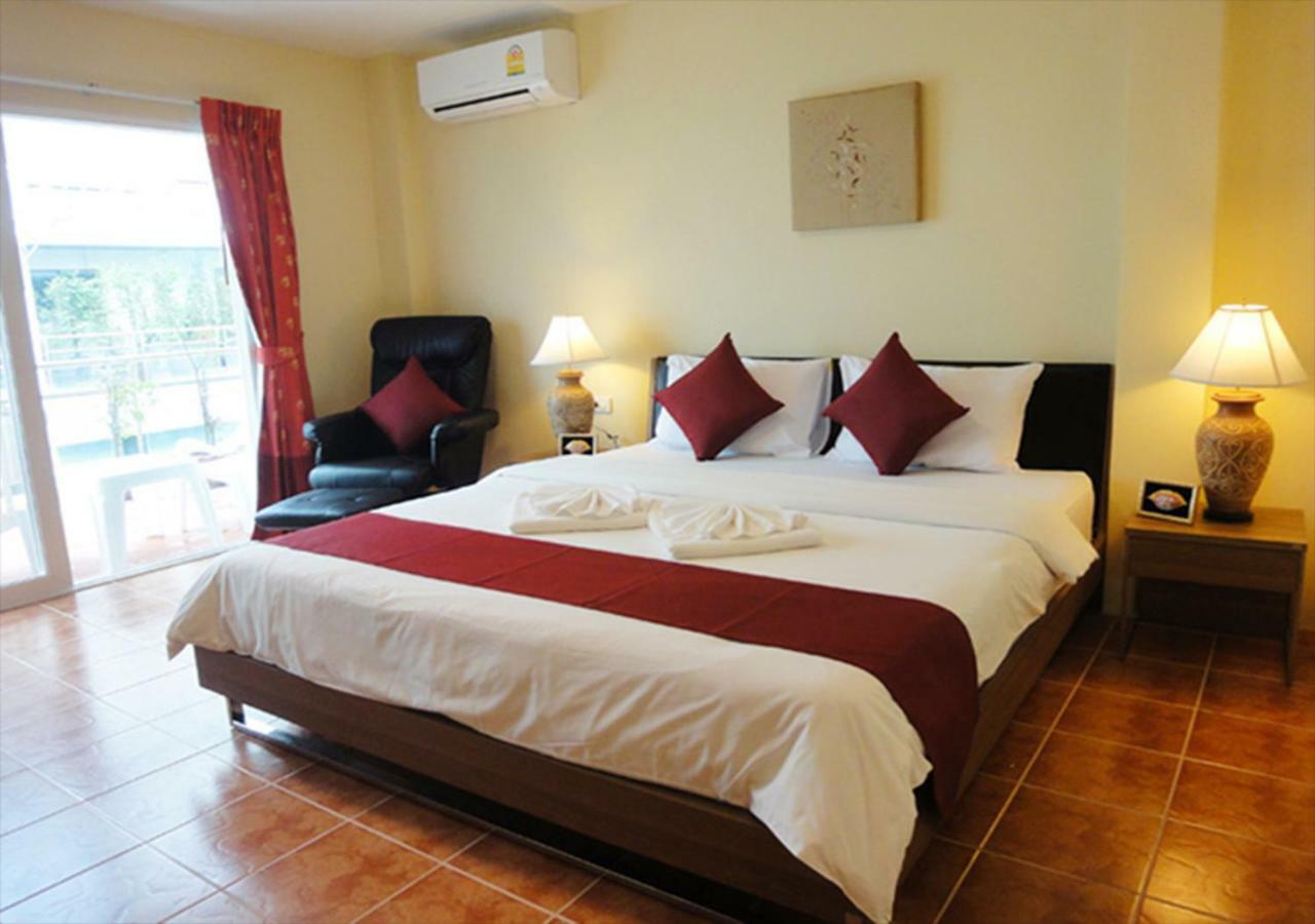 Patong Karlssons Hotel エクステリア 写真