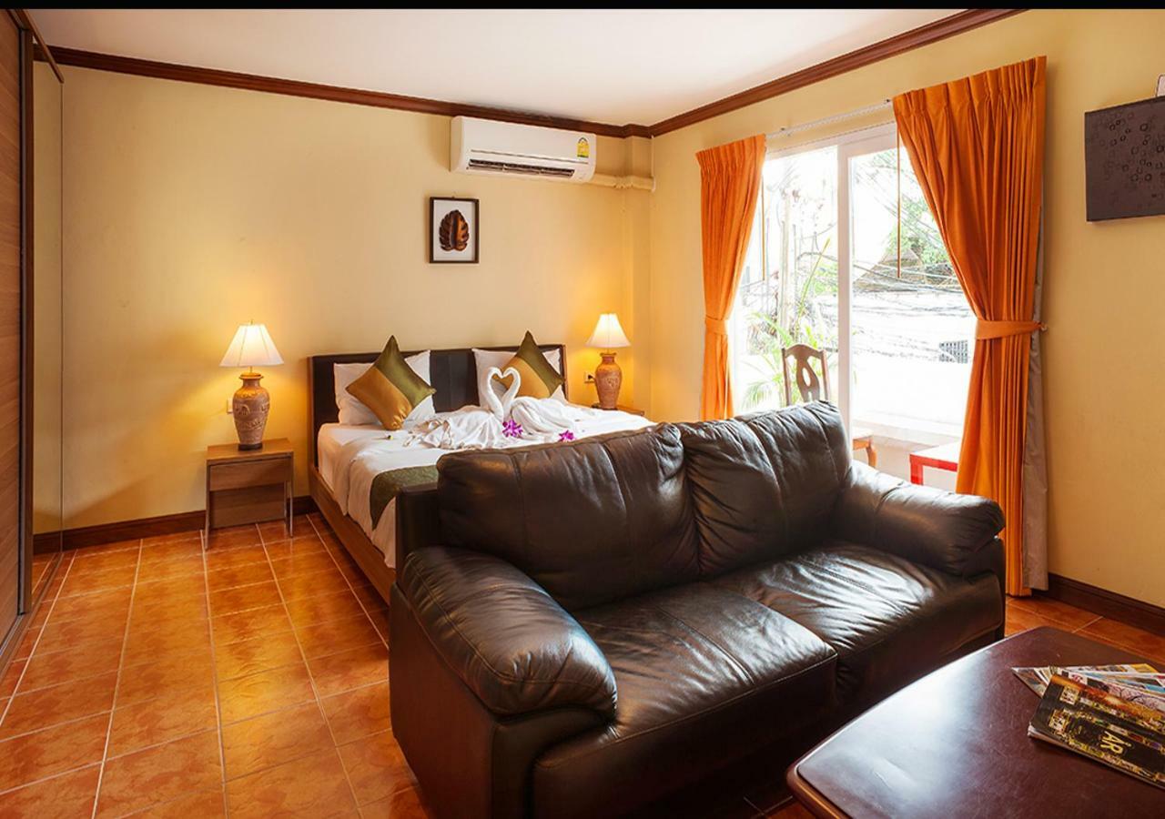 Patong Karlssons Hotel エクステリア 写真